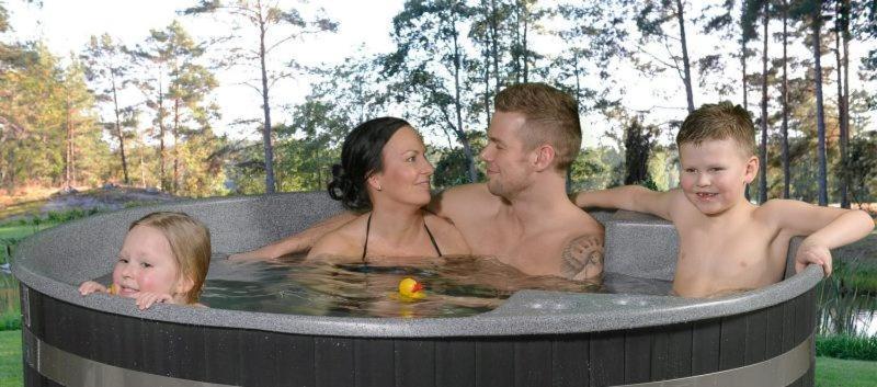 Wellness Huette Am Zwenkauer See Bei Leipzig エクステリア 写真